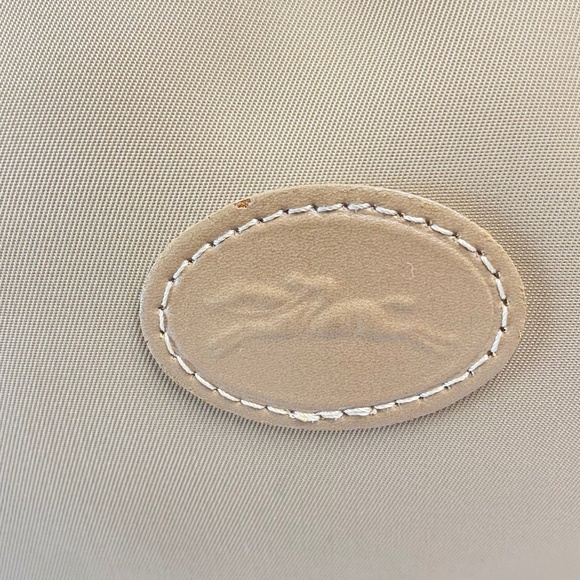 LONGCHAMP Vintage Nylon Shoulder Bag in Beige (READ DESCRIPTION) - Picture 7 of 11
